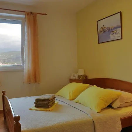 Apartment Vugica *