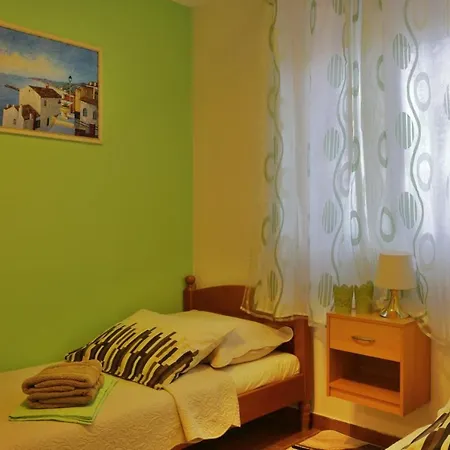 Apartment Vugica *