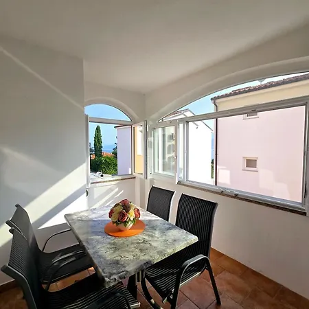 Vugica Apartman Šilo