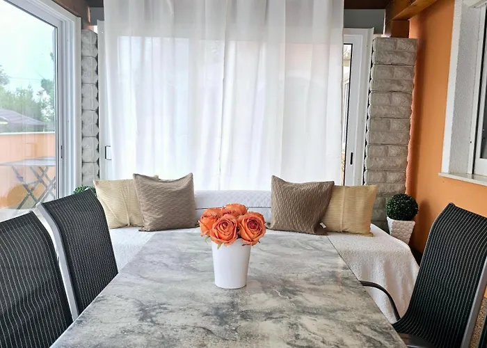 Apartament Vugica *