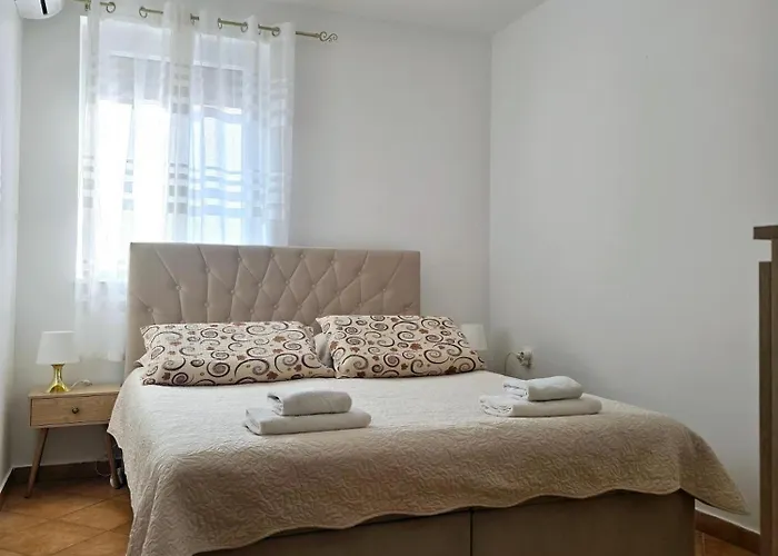 Apartament Vugica *