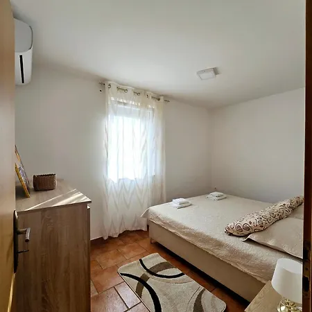 Vugica Apartment *