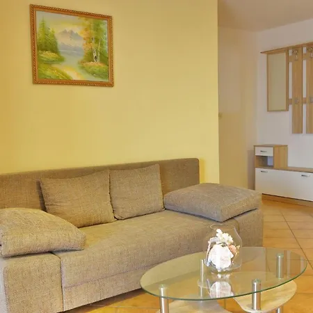 Apartment Vugica *